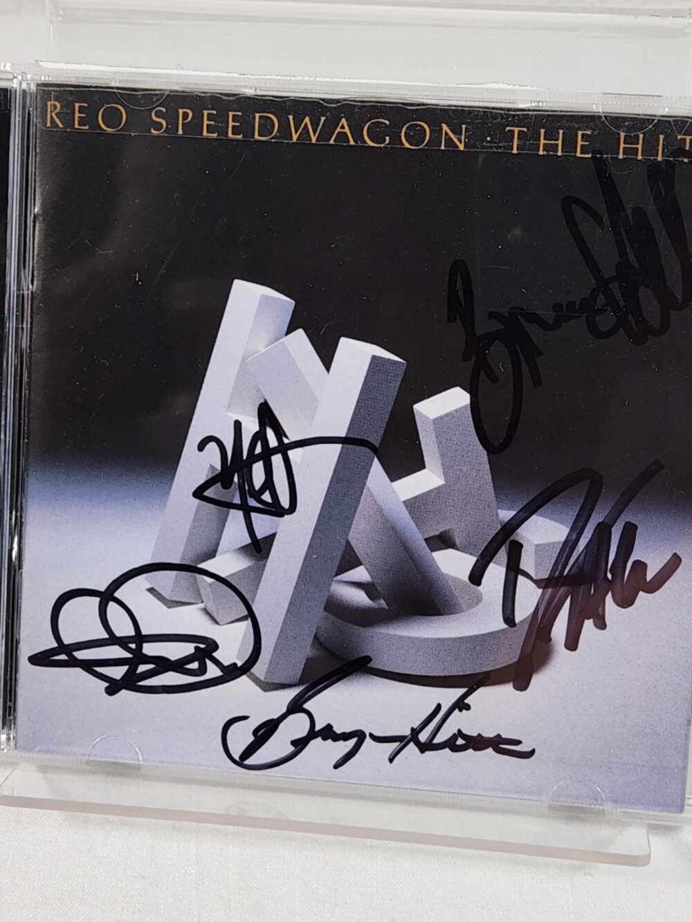 REO Speedwagon Band Autographed The Hits CD - 5 Members Signed Fast Ship - Picture 12 of 12